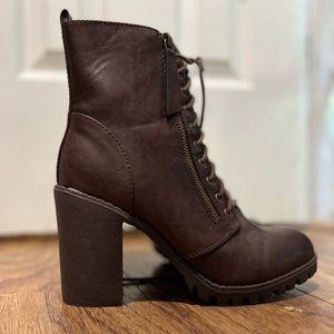 High top thick heal brown boots